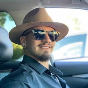 Meet your Posher, Brandon